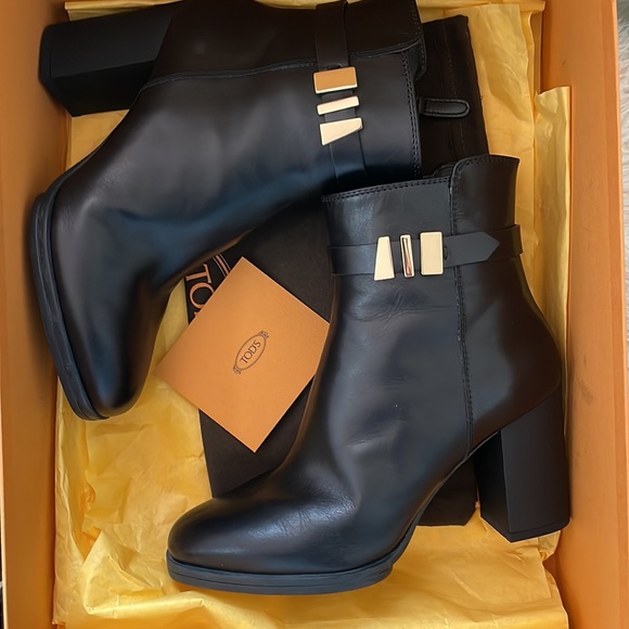 Tod’s Tronchetto Ankle Boots LIKE NEW !! in original box with shoe bag size 36.5 - Picture 6 of 9